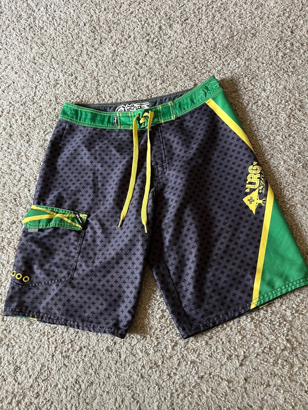 LRG Lifted Research Group Jamaican Flag Board Shorts Size 33